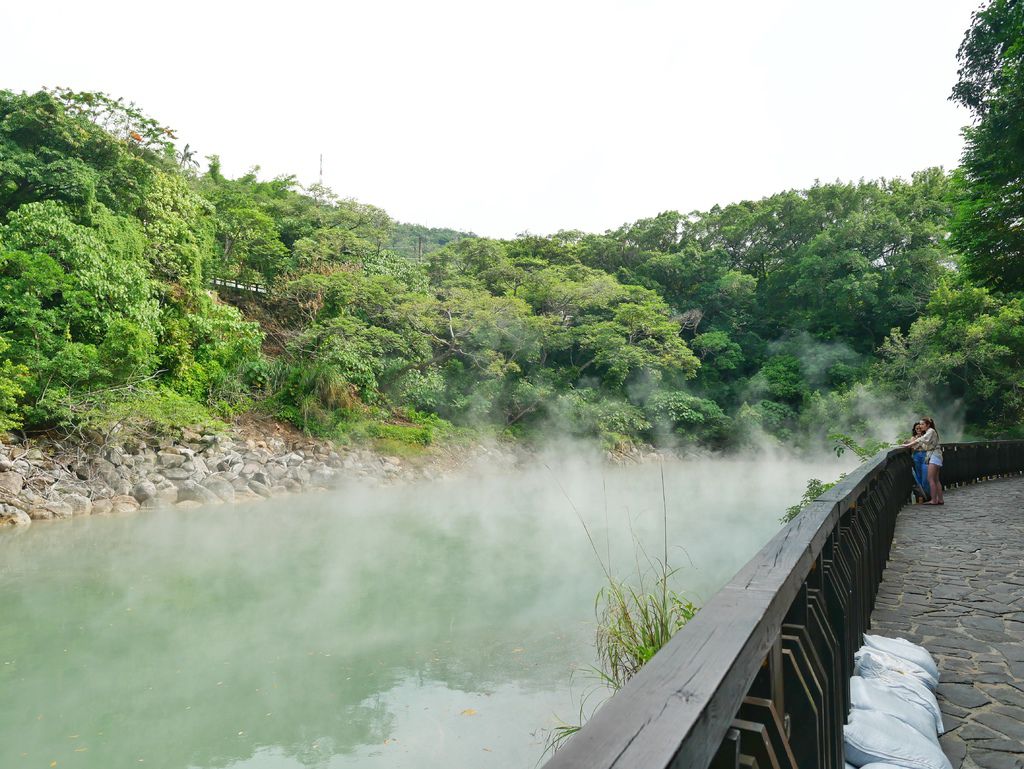 台北北投地熱谷，煙霧裊裊宛如仙境，吃溫泉蛋，北投一日遊，新北投站 @瑪姬幸福過日子