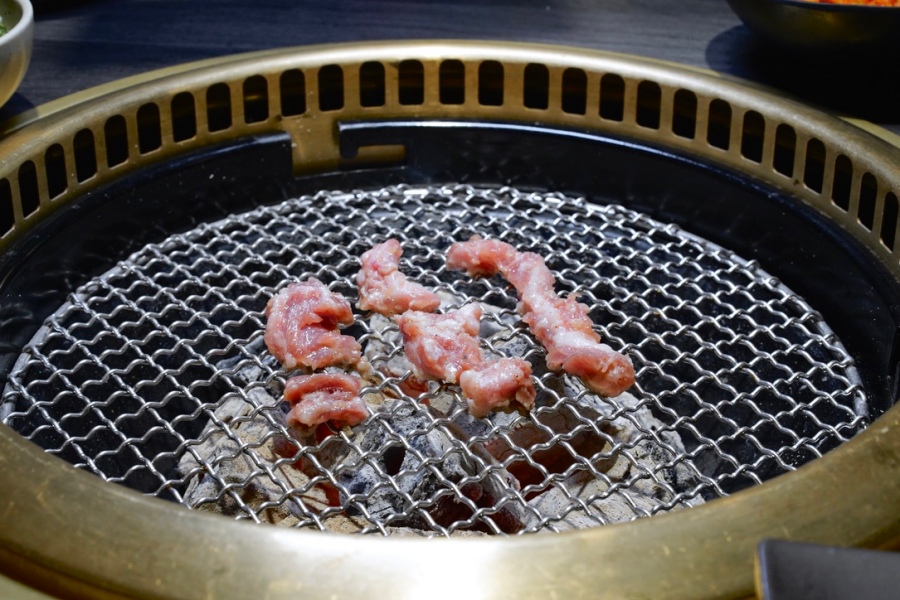 花蓮美食｜將門燒肉，花蓮必吃，在地人4.7顆星推薦超人氣燒肉，A5和牛伊比利豬，生食級天使蝦，好吃到噴淚！ @瑪姬幸福過日子