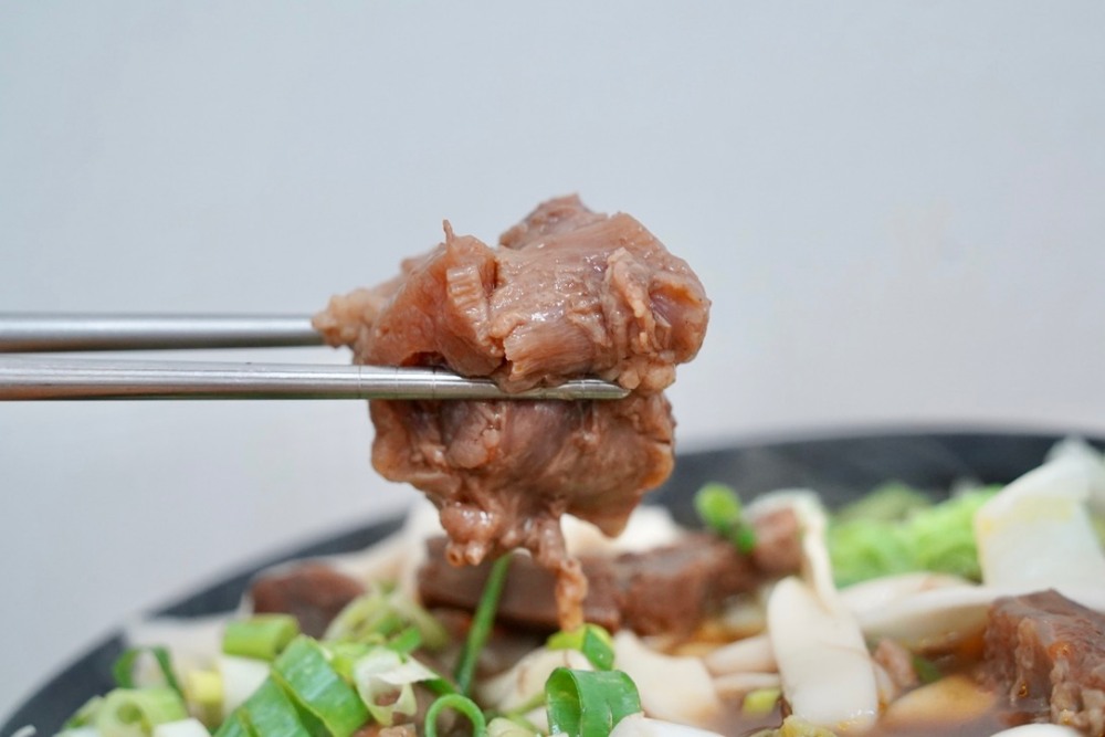 【內湖美食】大佳牛雜湯牛肉麵，內湖社團大推到爆炸的在地人美食，牛雜好吃到會噴淚！ @瑪姬幸福過日子