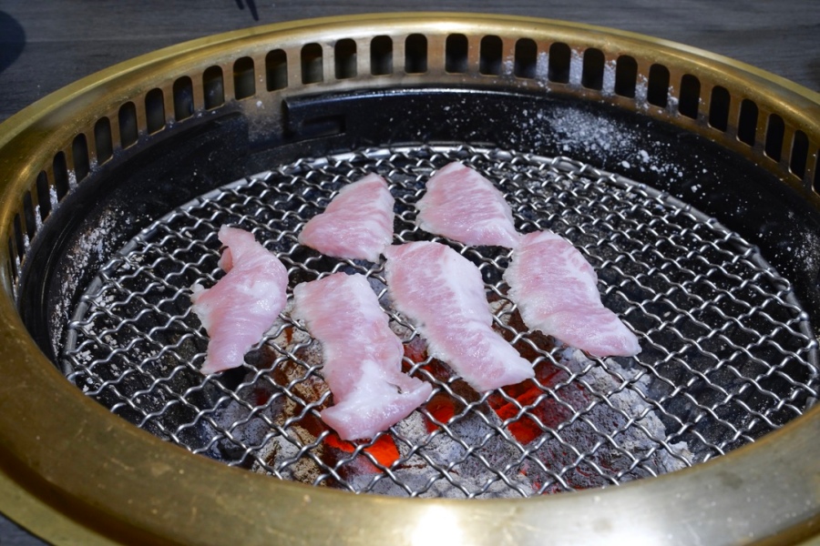 花蓮美食｜將門燒肉，花蓮必吃，在地人4.7顆星推薦超人氣燒肉，A5和牛伊比利豬，生食級天使蝦，好吃到噴淚！ @瑪姬幸福過日子