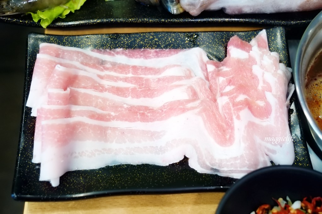 廣香日式涮涮鍋吃到飽，599居然吃得到干貝鮑魚天使紅蝦炙燒鮭魚海根達斯 @瑪姬幸福過日子