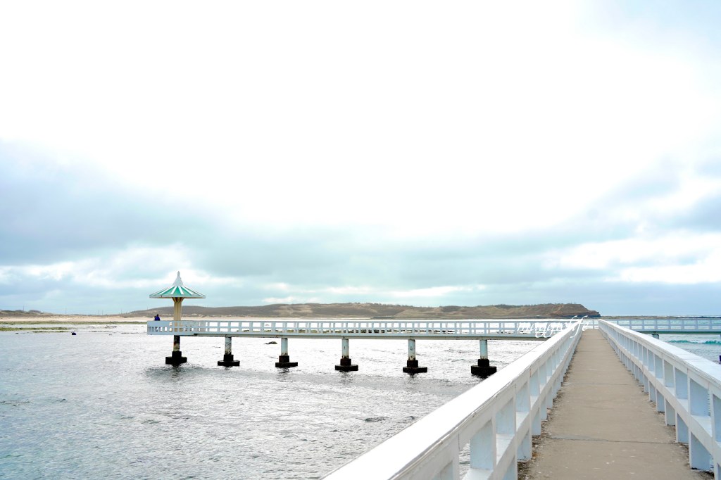 澎湖西嶼小池角雙曲橋，唯美海中步道彷彿來到馬爾地夫，漲潮時間美到翻！ @瑪姬幸福過日子