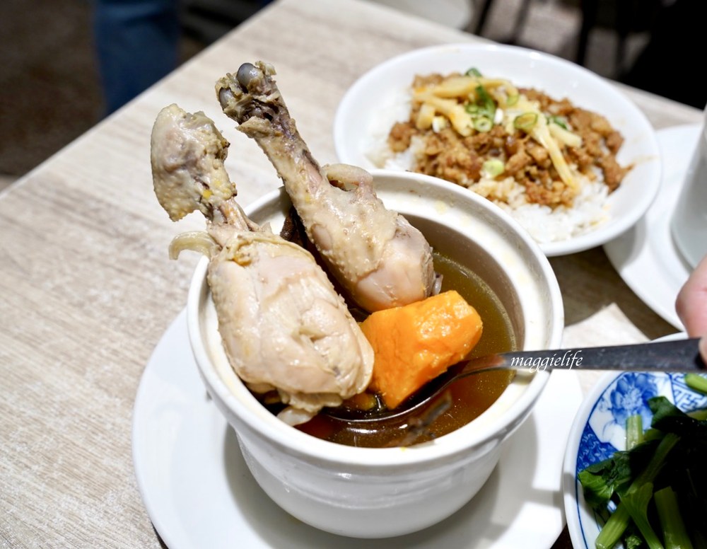 金門雨川食堂，高粱肉燥飯，一條根雞湯，超級好吃的 @瑪姬幸福過日子