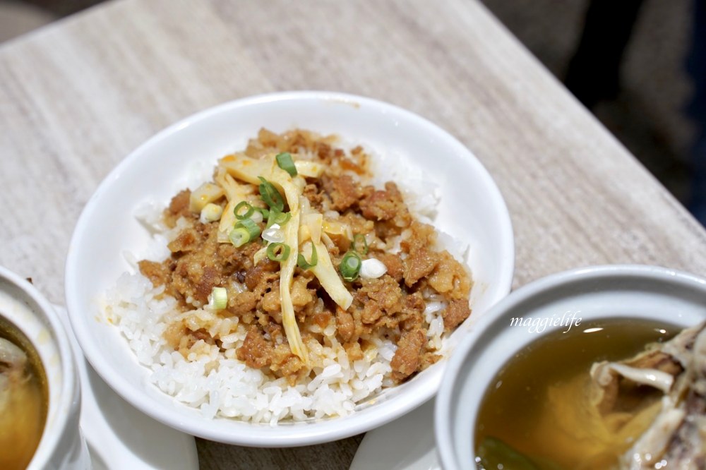 金門雨川食堂，高粱肉燥飯，一條根雞湯，超級好吃的 @瑪姬幸福過日子