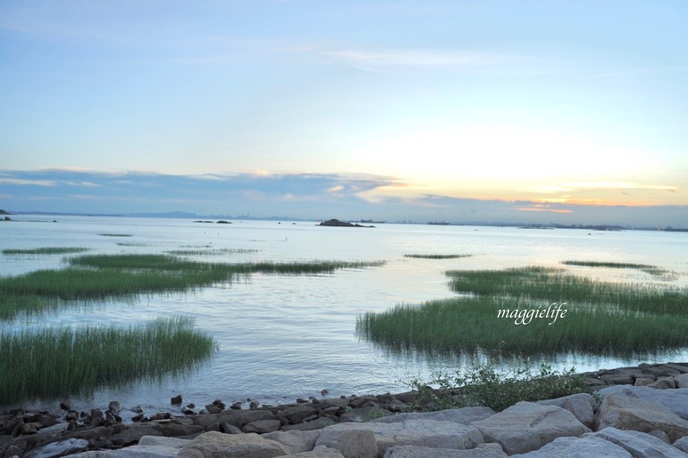 金門景點|馬山三角堡 ，官澳海堤看夕陽，金門最美的私密網美景點，乳牛景點加上爆炸美夕陽！台灣最美夕陽！ @瑪姬幸福過日子