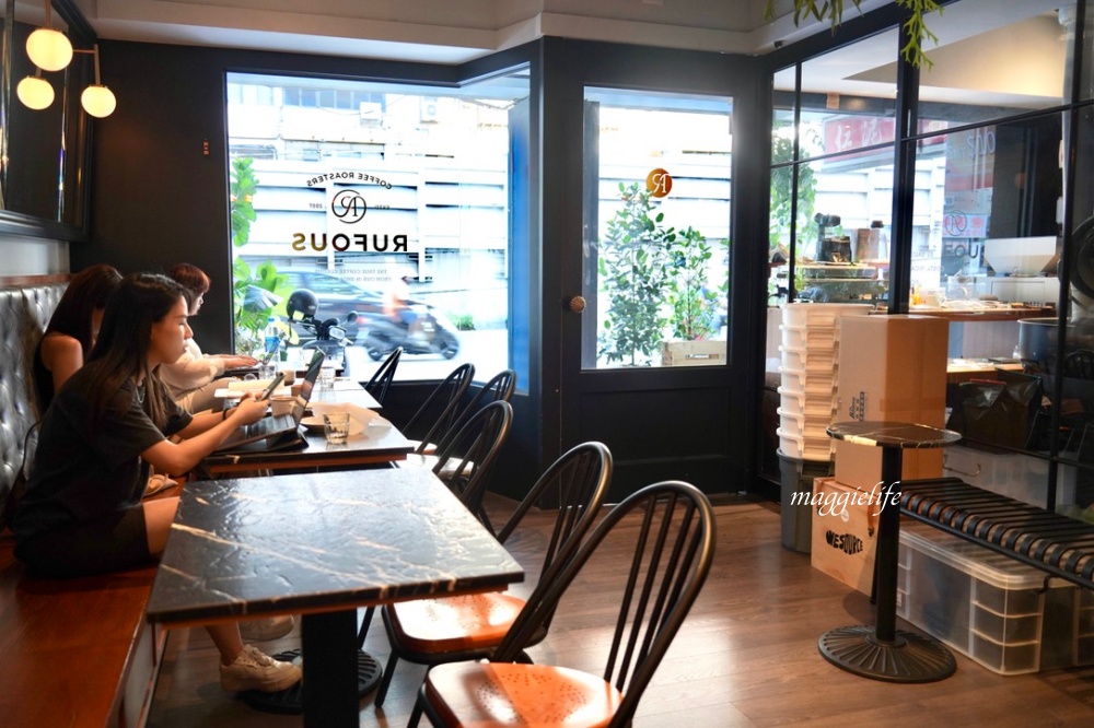 大安區咖啡｜RUFOUS COFFEE ROASTERS 2店，台北必喝咖啡，一定要來這家，是我認為全台北最好喝的康寶藍，咖啡迷必喝！ @瑪姬幸福過日子