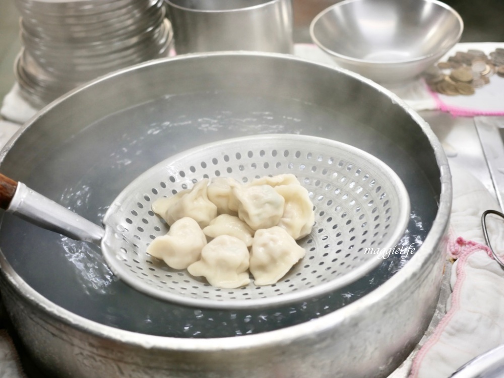 饒河街美食|松山市場水餃，只賣三種東西每天大爆滿，水餃超大顆，不是在地人找不到的隱藏版水餃！ @瑪姬幸福過日子