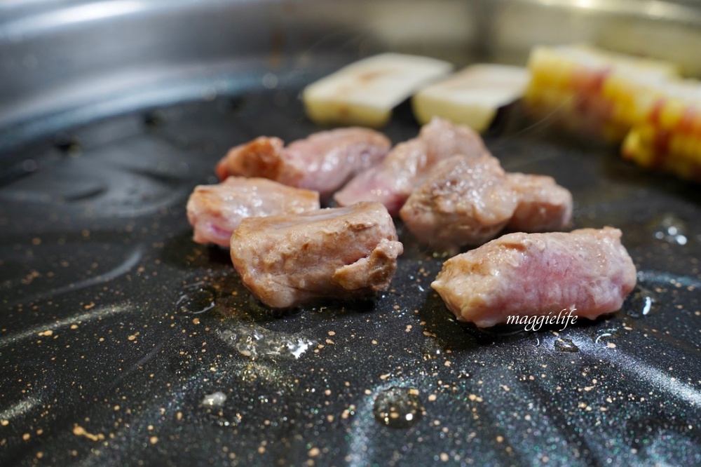 四時輕燒肉概念屋，台北最強輕燒肉，專人服務健康又好吃 @瑪姬幸福過日子