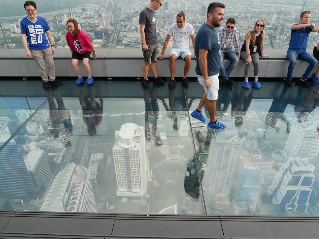 曼谷必遊景點|曼谷王權Mahanakhon SkyWalk，挑戰78樓透明玻璃天空步道，夕陽，夜景，一次看個夠，優惠觀景台門票訂購＠瑪姬幸福過日子 @瑪姬幸福過日子