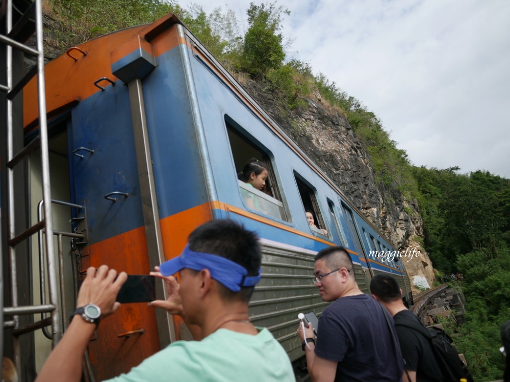 泰國旅遊｜北碧府熱門景點一日遊死亡鐵路 &#038; 桂河大橋，泰國必遊IG打卡景點 @瑪姬幸福過日子