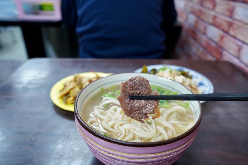 台北｜金華街廖家牛肉麵，米其林必比登推薦牛肉麵，清燉牛肉湯喝完唇齒留香超推薦，東門站 @瑪姬幸福過日子