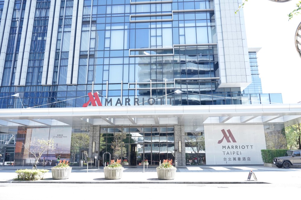 台北住宿台北萬豪酒店Marriott Taipei開箱｜親子奇幻樂遊島 ，游泳池，再送免費搭美麗華摩天輪 @瑪姬幸福過日子