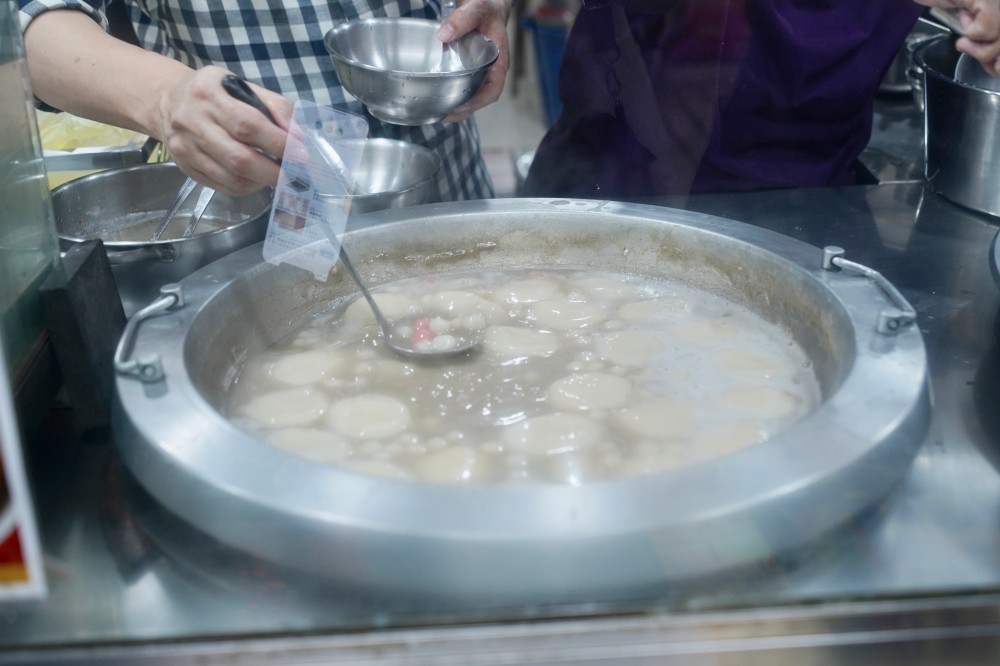 萬華美食北港甜湯燒麻糬米糕粥70年老店，麻糬米糕推薦 @瑪姬幸福過日子