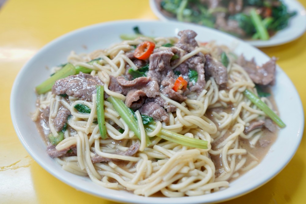 郭家炒牛肉｜萬華華西街夜市裡面，台北最好吃的炒牛肉，超嫩！ @瑪姬幸福過日子