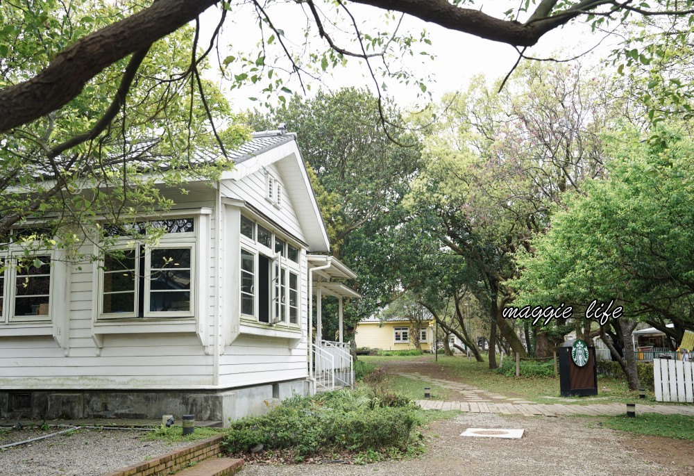 台北星巴克草山門市，陽明山美軍宿舍群也有超美櫻花，陽明山櫻花季可以來賞櫻 @瑪姬幸福過日子