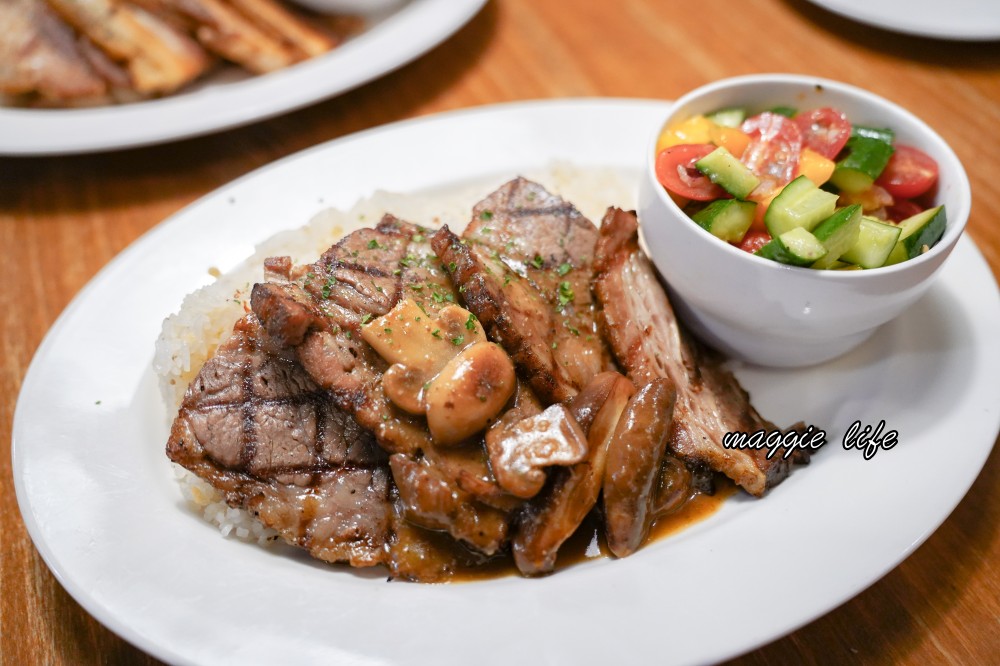 Texas Roadhouse Taiwan 德州鮮切牛排，我最常來的美式餐廳，無限供應超好吃麵包花生！咖啡可以一直續！ @瑪姬幸福過日子