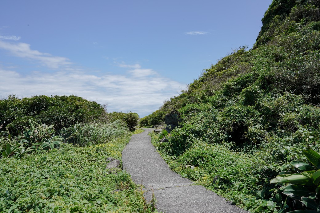 2024基隆嶼登島攻略，船家資訊預約申請一次告訴你，繞島攻頂燈塔一日遊，全台最美環島島嶼步道！ @瑪姬幸福過日子