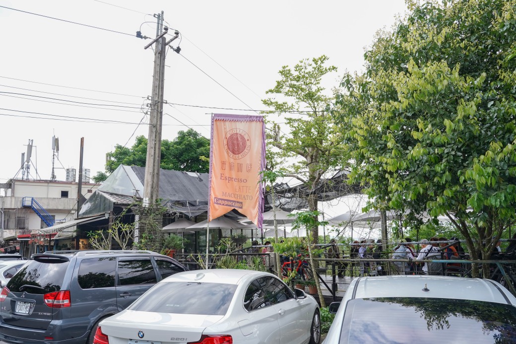 新北石碇桐花步道，賞桐花秘境加上絕美茶園層層山巒，賞桐景點公開！ @瑪姬幸福過日子