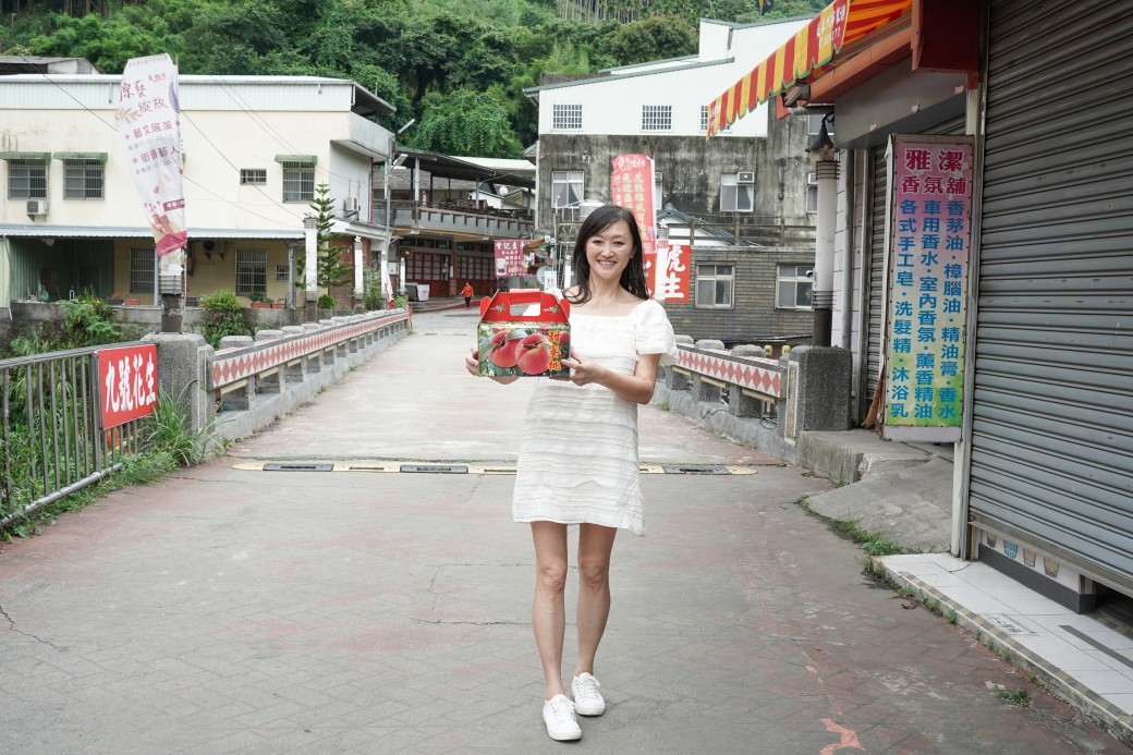 苗栗泰安一日遊，逛泰安清安豆腐街，去泰安秘境竹林，吃在地小農的紅肉李，桂竹筍，再去文物館帶小孩放電 @瑪姬幸福過日子