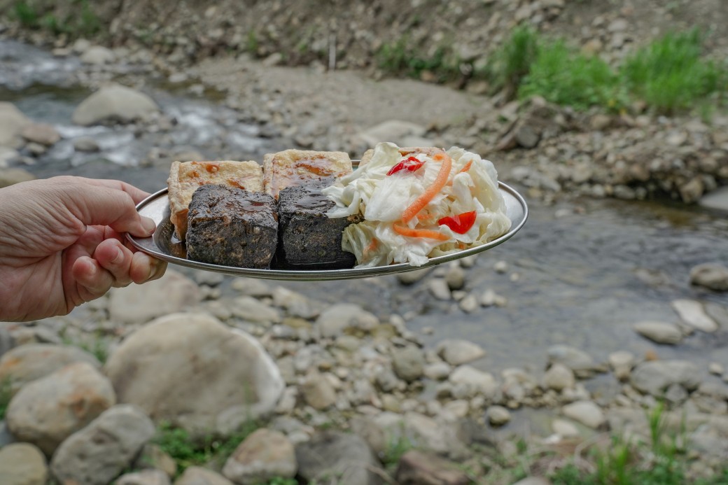 苗栗泰安一日遊，逛泰安清安豆腐街，去泰安秘境竹林，吃在地小農的紅肉李，桂竹筍，再去文物館帶小孩放電 @瑪姬幸福過日子