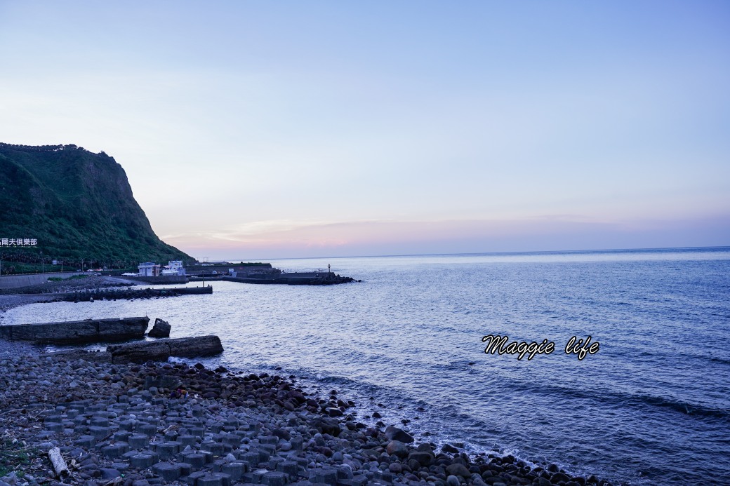 拾浪咖啡，北海岸面海景觀第一排咖啡廳，直接面海超療癒，IG打卡熱門景點 @瑪姬幸福過日子