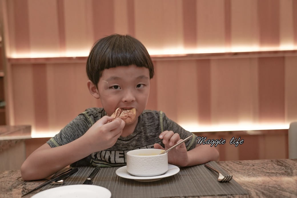 台北萬豪酒店Mark&#8217;s Teppenyaki鐵板燒，雙人午間海陸套餐，頂級龍蝦鮑魚肋眼超適合慶生約會，父親節母親節，限定優惠中 @瑪姬幸福過日子