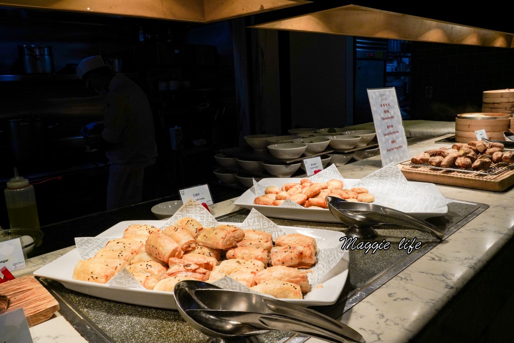 台北萬豪酒店GARDEN KITCHEN自助式早餐，超豐盛九大區buffet，大片落地窗面對花園吃早餐，高級感滿滿超療癒 @瑪姬幸福過日子