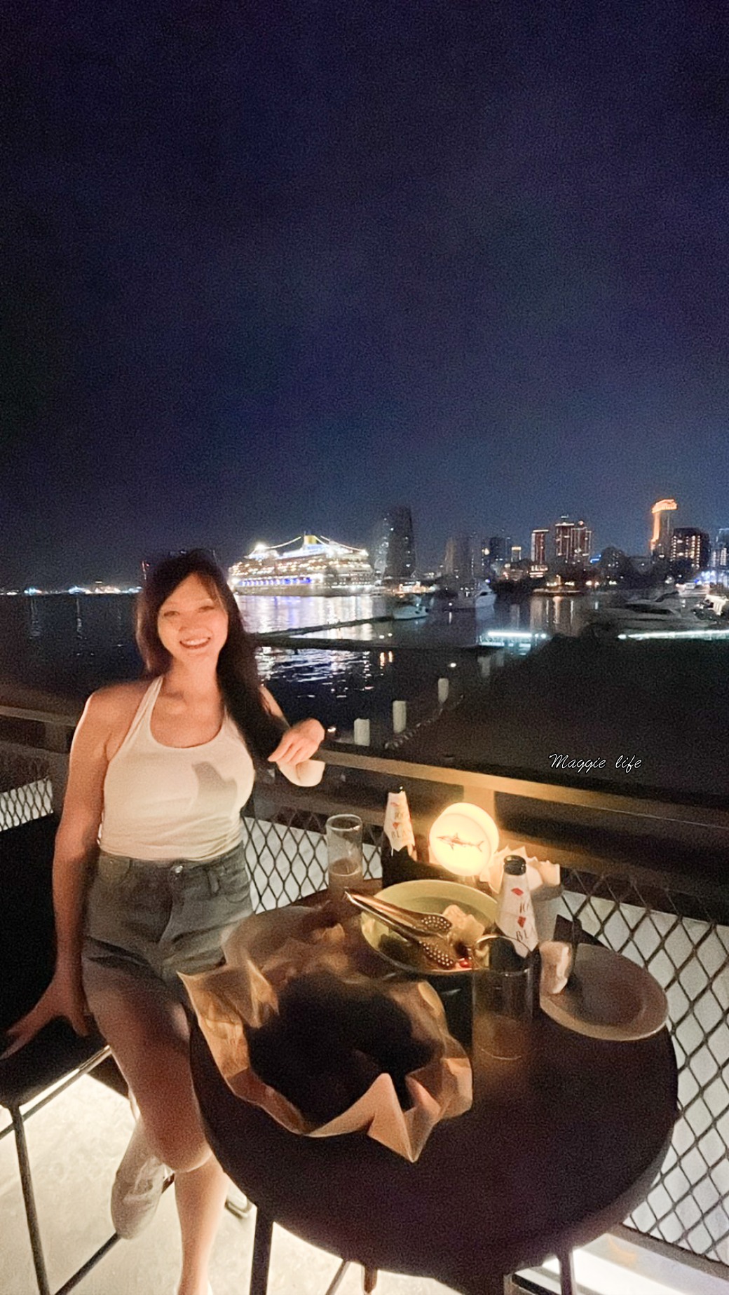 高雄Sauga鯊加碼頭餐酒館，無敵海景夕陽晚霞，約會景點露天面海第一排，隱藏在碼頭裡面的IG打卡景觀餐廳 @瑪姬幸福過日子