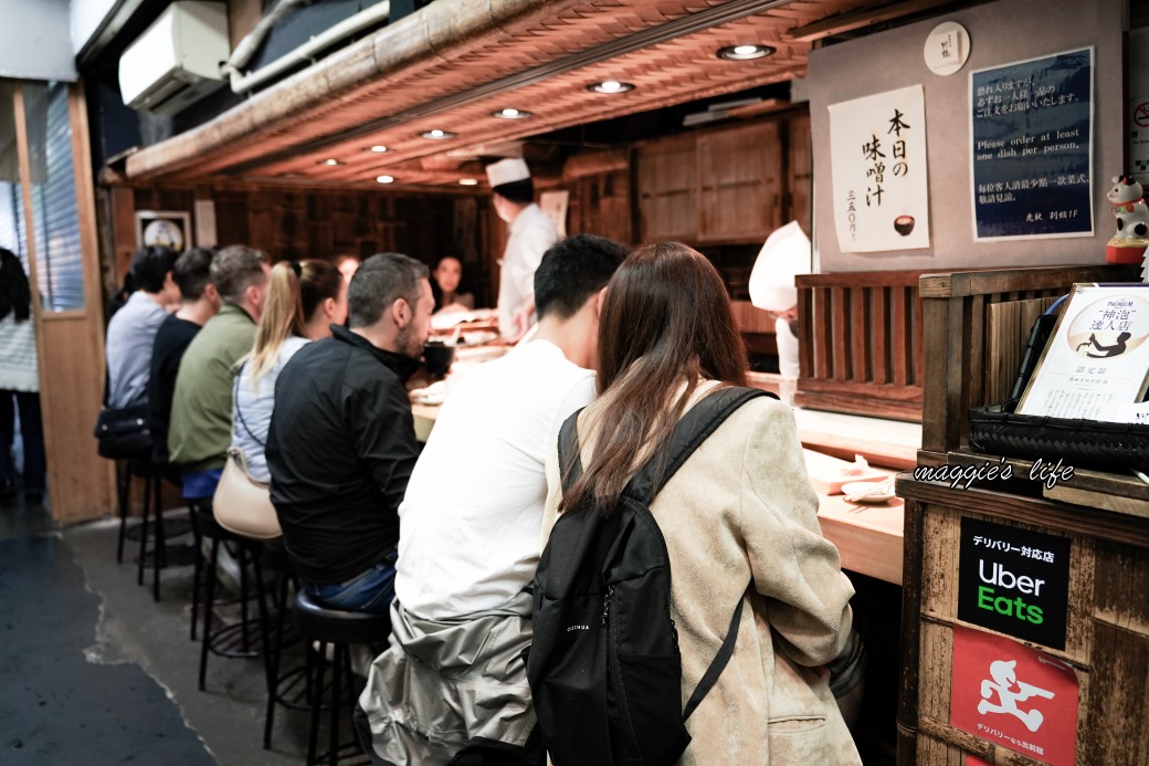 日本東京築地虎藏別館，東京場外築地市場必吃美食，超級好吃的生魚片海膽干貝烤生蠔，大推 @瑪姬幸福過日子