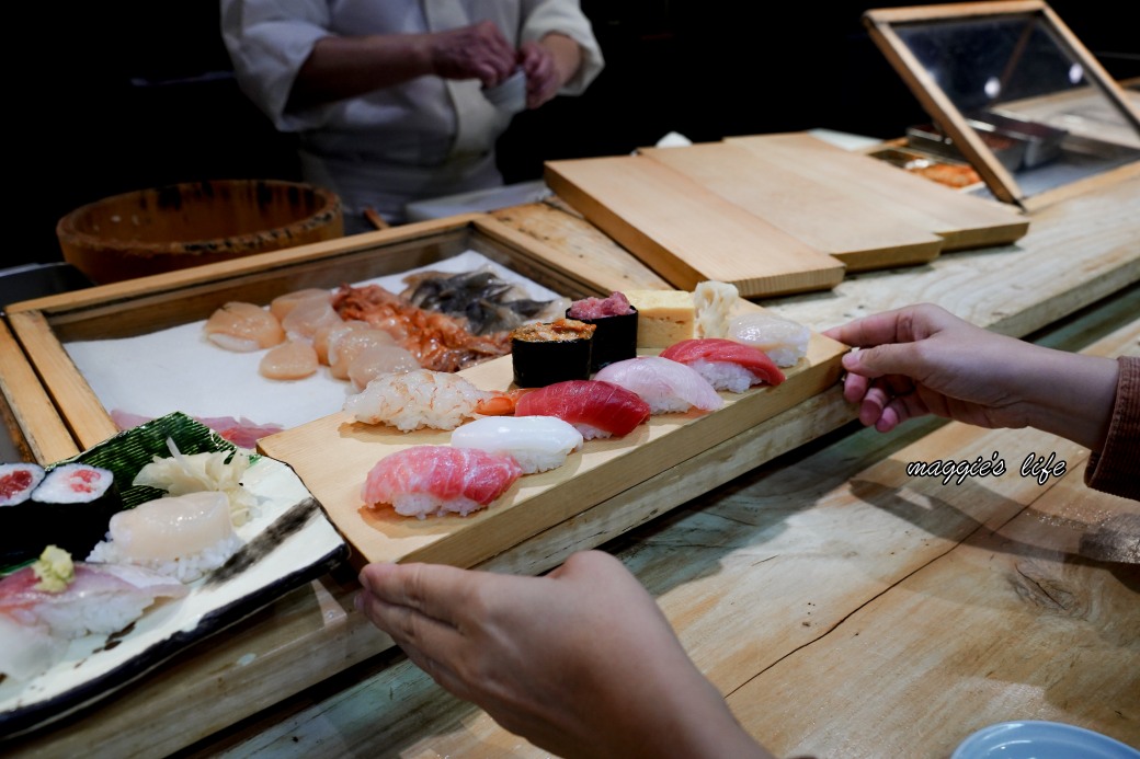 日本東京築地虎藏別館，東京場外築地市場必吃美食，超級好吃的生魚片海膽干貝烤生蠔，大推 @瑪姬幸福過日子