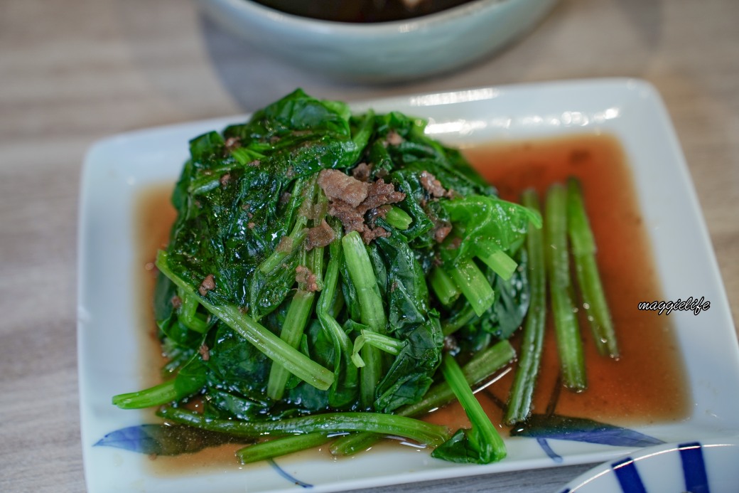 小巷子清燉牛肉麵四平店，水餃滷味小菜都很厲害，南京松江旁邊 @瑪姬幸福過日子