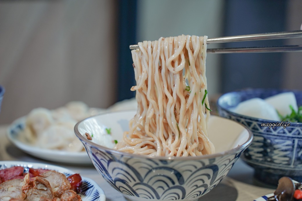 小巷子清燉牛肉麵台北四平店，松江南京美食台北牛肉麵推薦，湯頭清甜很厲害，滷味必點 @瑪姬幸福過日子