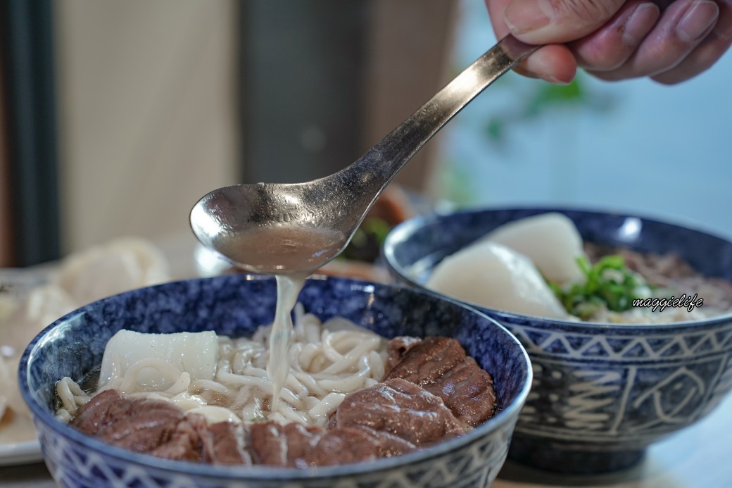 小巷子清燉牛肉麵四平店，水餃滷味小菜都很厲害，南京松江旁邊 @瑪姬幸福過日子