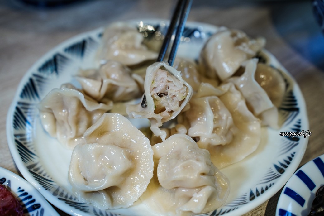 小巷子清燉牛肉麵四平店，水餃滷味小菜都很厲害，南京松江旁邊 @瑪姬幸福過日子