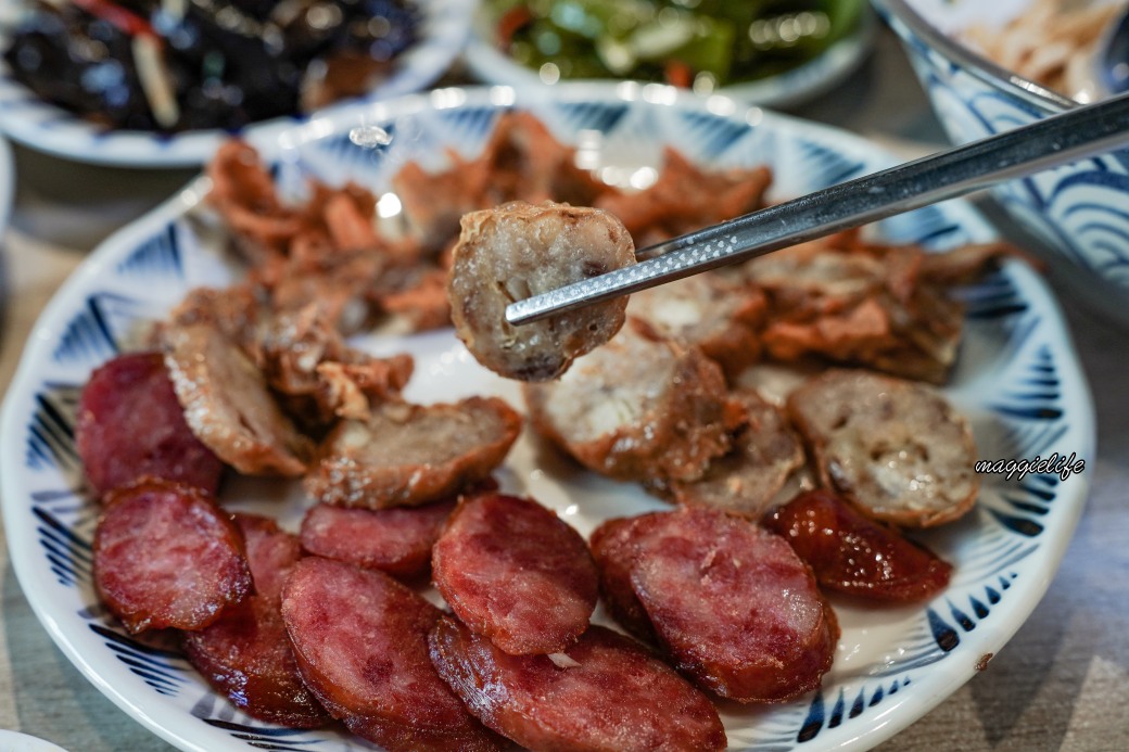 小巷子清燉牛肉麵台北四平店，松江南京美食台北牛肉麵推薦，湯頭清甜很厲害，滷味必點 @瑪姬幸福過日子