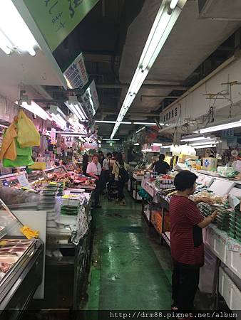 『沖繩自助行,亂亂走』～電車美榮橋站～牧志市場新鮮海鮮＋100元代煮＠瑪姬幸福過日子 @瑪姬幸福過日子