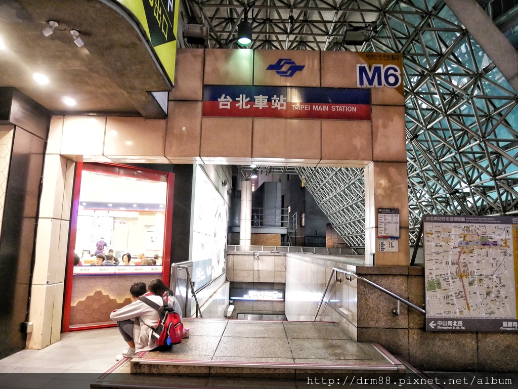 台北了凡香港油雞飯,全球首家百元米其林一星,台灣一號店,銅板米其林美食,北車美食＠瑪姬幸福過日子 @瑪姬幸福過日子