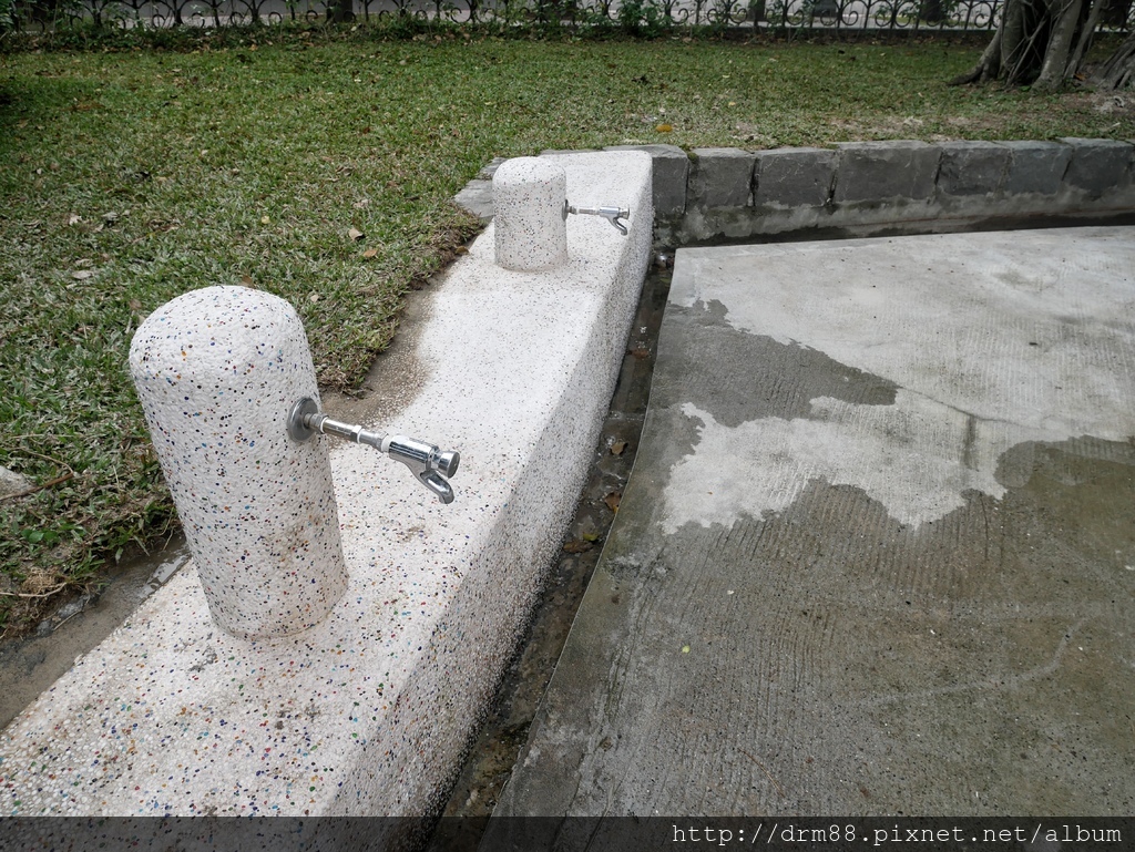 台北免費親子景點｜二二八公園兒童遊戲場,120坪大沙坑,磨石子溜滑梯,原木跳樁(台大醫院站),交通＠瑪姬幸福過日子 @瑪姬幸福過日子