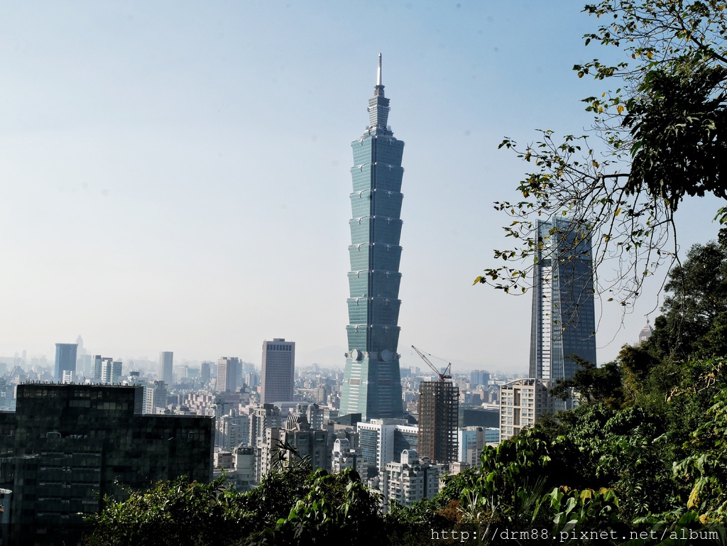 台北信義區一日遊，象山親山步道，遠眺台北盆地，101美不勝收＋四四南村/交通＠瑪姬幸福過日子 @瑪姬幸福過日子