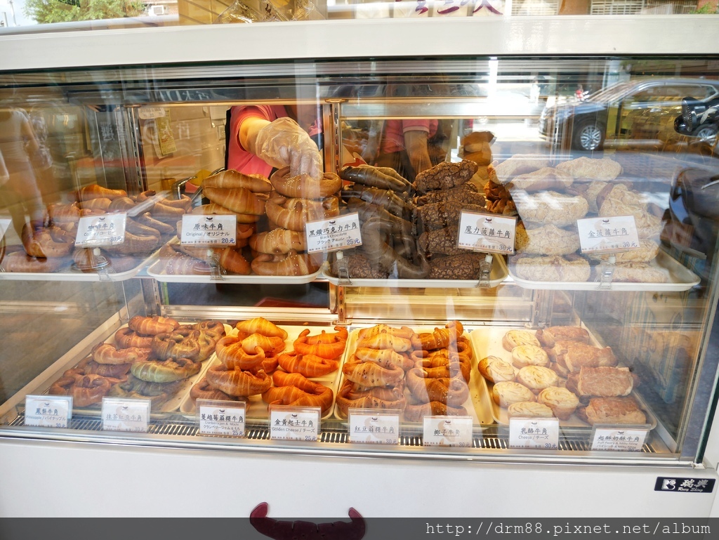 金三峽 牛角烘培 新店,好吃酥脆,伴手禮,新店耕莘醫院對面@瑪姬幸福過日子 @瑪姬幸福過日子