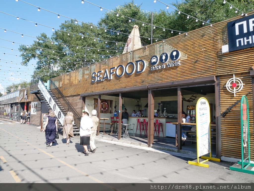 【俄羅斯海參崴美食】海參崴Кафе &#8220;Seafood&#8221; 餐廳,河岸街露天觀景餐廳,看海看夕陽＠瑪姬幸福過日子 @瑪姬幸福過日子