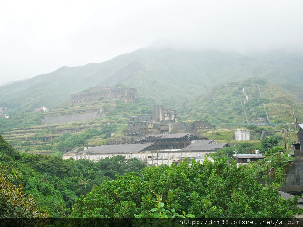 新北瑞芳景點｜金瓜石三大IG打卡熱點,水湳洞陰陽海,十三行遺址,金瓜石黃金瀑布,免費景點＠瑪姬幸福過日子 @瑪姬幸福過日子