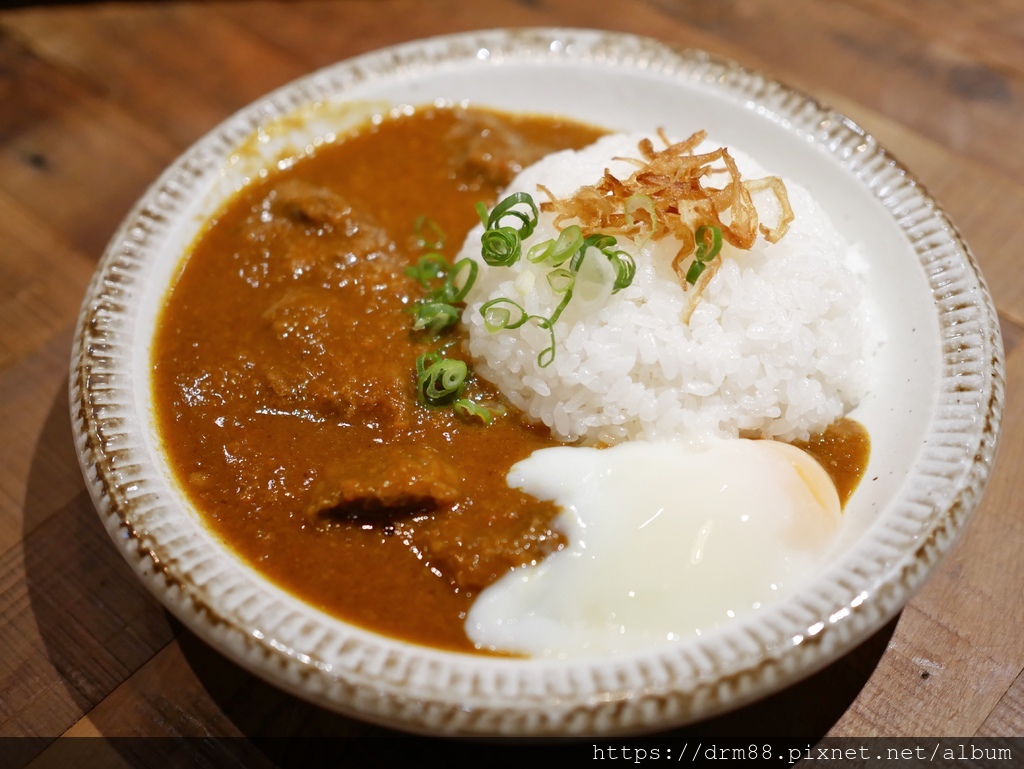 新高軒咖哩,忠孝復興站美食,市民大道咖哩飯,菜單,台北東區美食@瑪姬幸福過日子 @瑪姬幸福過日子