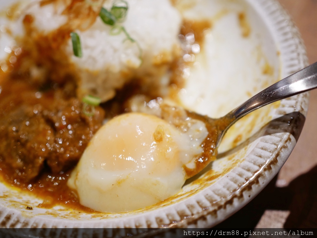 新高軒咖哩,忠孝復興站美食,市民大道咖哩飯,菜單,台北東區美食@瑪姬幸福過日子 @瑪姬幸福過日子