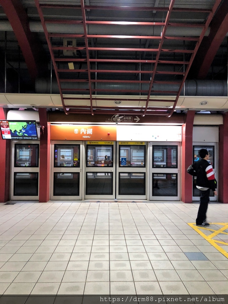 內湖草莓季｜台北採草莓一日遊，莓圃觀光休閒果園採草莓，交通，價位，台北親子景點推薦 @瑪姬幸福過日子