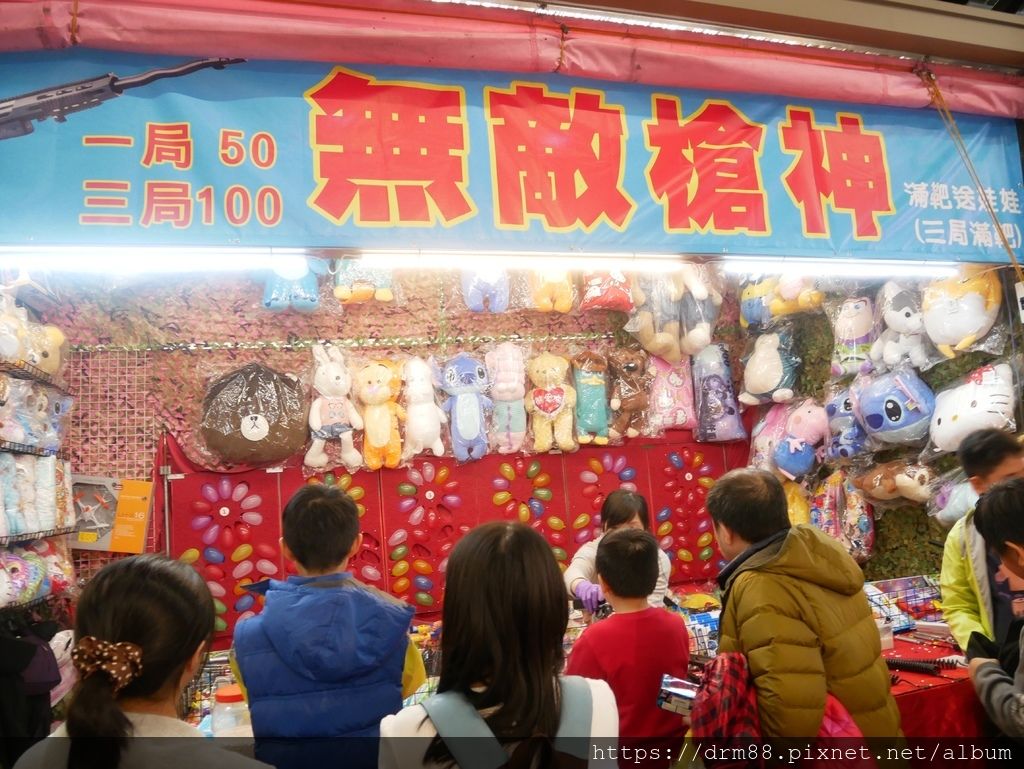 新北新店夜市『安和國際觀光夜市』,小吃美食,親子玩樂,扭蛋機,還有遮雨棚,時間,交通,停車,攤位,新北夜市＠瑪姬幸福過日子 @瑪姬幸福過日子