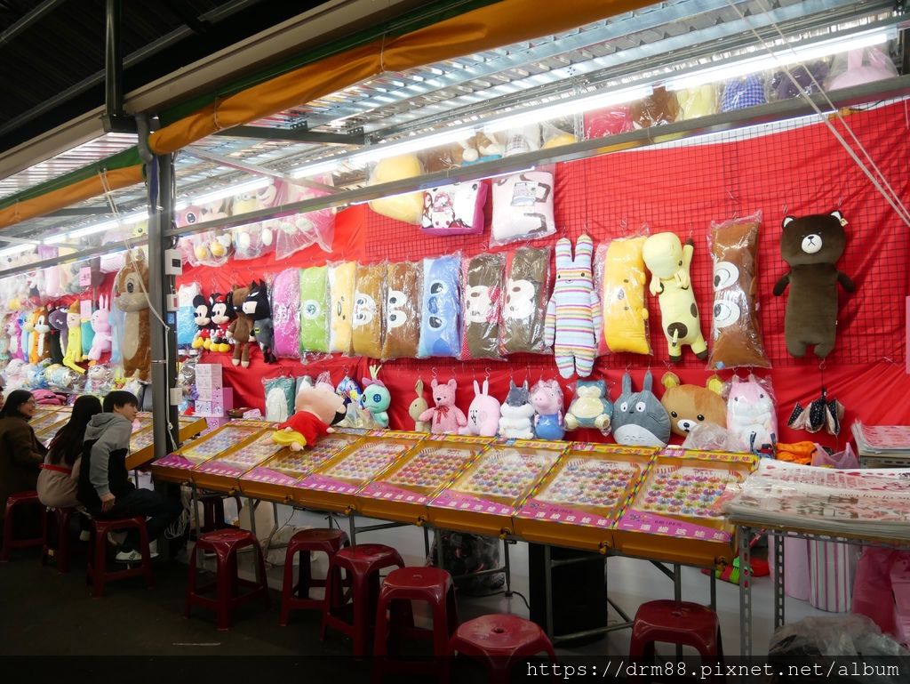 新北新店夜市『安和國際觀光夜市』,小吃美食,親子玩樂,扭蛋機,還有遮雨棚,時間,交通,停車,攤位,新北夜市＠瑪姬幸福過日子 @瑪姬幸福過日子