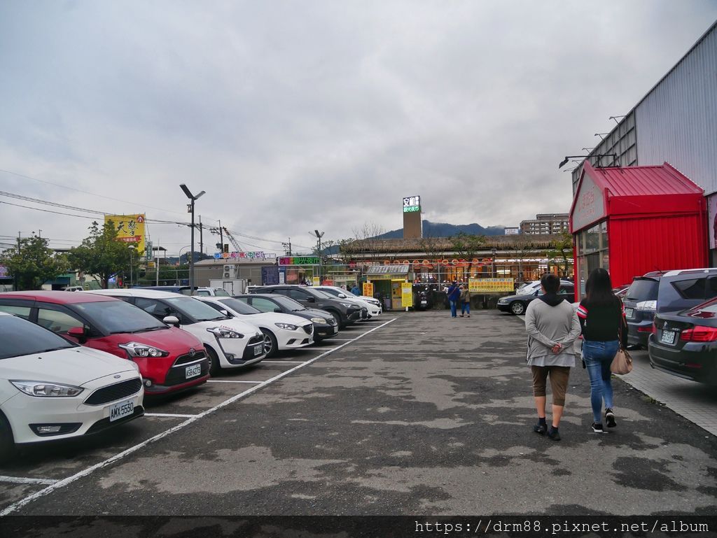 新北新店夜市『安和國際觀光夜市』,小吃美食,親子玩樂,扭蛋機,還有遮雨棚,時間,交通,停車,攤位,新北夜市＠瑪姬幸福過日子 @瑪姬幸福過日子