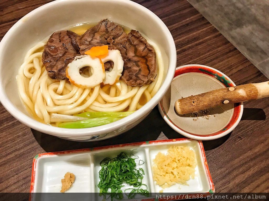 【微風南山美食懶人包】微風南山必吃美食餐廳推薦，台灣首店，飲料，日式料理，甜品，港式料理，懶人包總整理＠瑪姬幸福過日子 @瑪姬幸福過日子