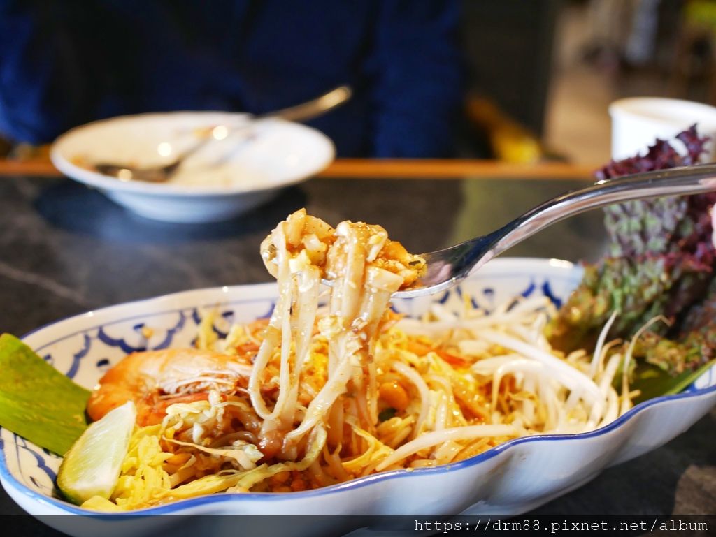 WOO Taiwan 泰式料理高雄棧貳庫旗艦店,網美打卡餐廳,叢林系餐廳,菜單,大直ATT即將開幕＠瑪姬幸福過日子 @瑪姬幸福過日子